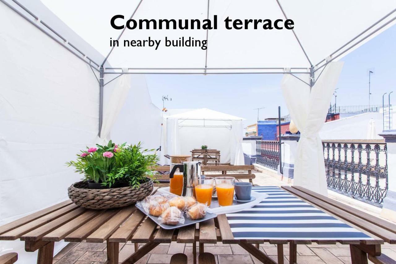 Hostly Acetres 1A Loft In City Center, Comunal Terrace, Fibre,Parking Optional Sevilla Exterior foto
